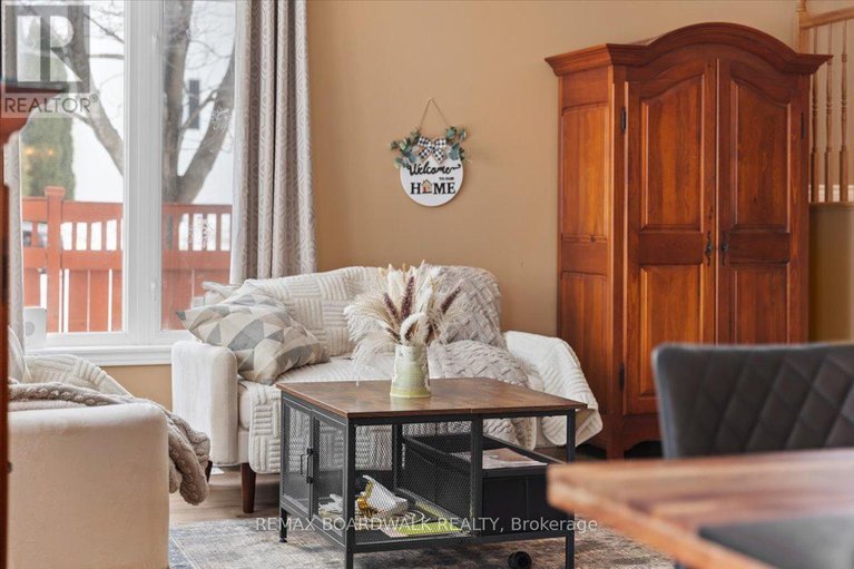 29372610/2285-cecile-crescent/town-of-rockland/clarence-rockland/ontario/K4K1S2_8