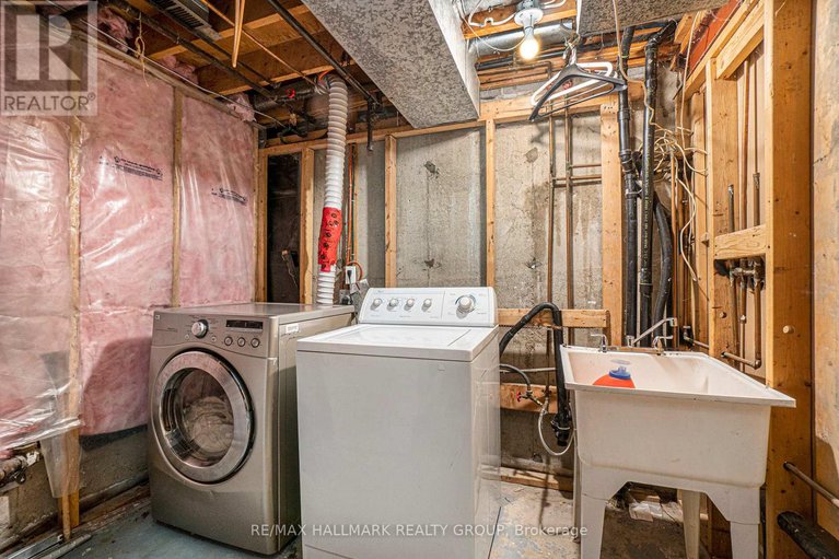 28410250/54-corley-private/heron-gateindustrial-park/ottawa/ontario/K1V8T7_26