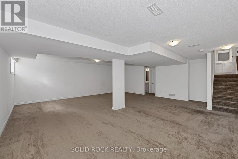 28814224/149-minikan-street/blossom-parkkemp-parkfindlay-creek/ottawa/ontario/K1X0E5_37