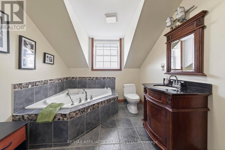 29638282/18604-mcgillivray-road/south-glengarry-charlottenburgh-twp/south-glengarry/ontario/K0C1S0_33