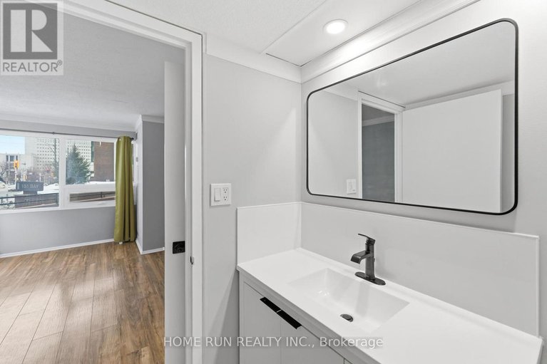 29392082/104-151-bay-street/ottawa-centre/ottawa/ontario/K1R7T2_23