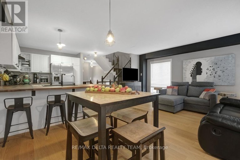 28887238/244-parkrose-private/chatelaine-village/ottawa/ontario/K4A0N8_13