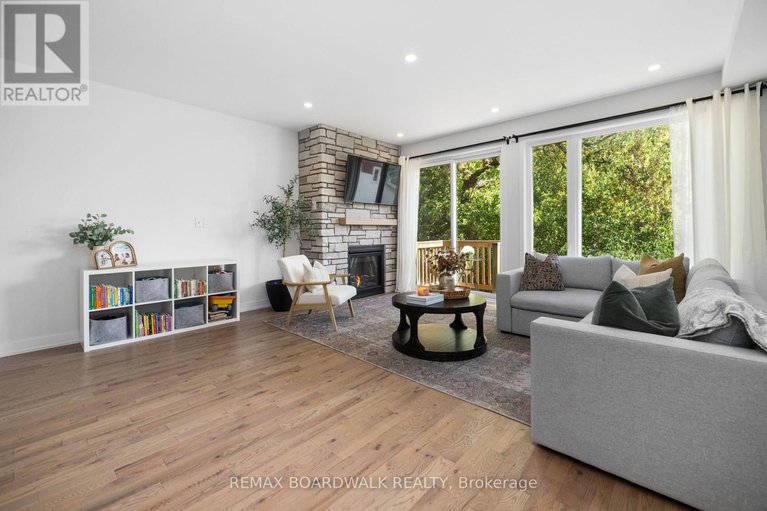 29425299/204-adelaide-street/almonte/mississippi-mills/ontario/K0A1A0_14