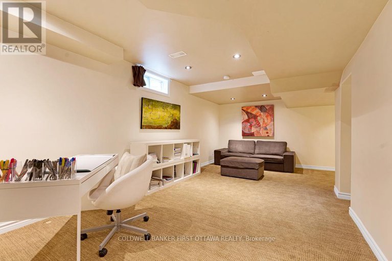 29114346/5525-pettapiece-crescent/manotick-village-manotick-estates/ottawa/ontario/K4M1C6_38