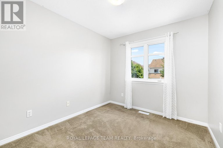 28616920/207-portrush-avenue/longfields/ottawa/ontario/K2J5J6_33