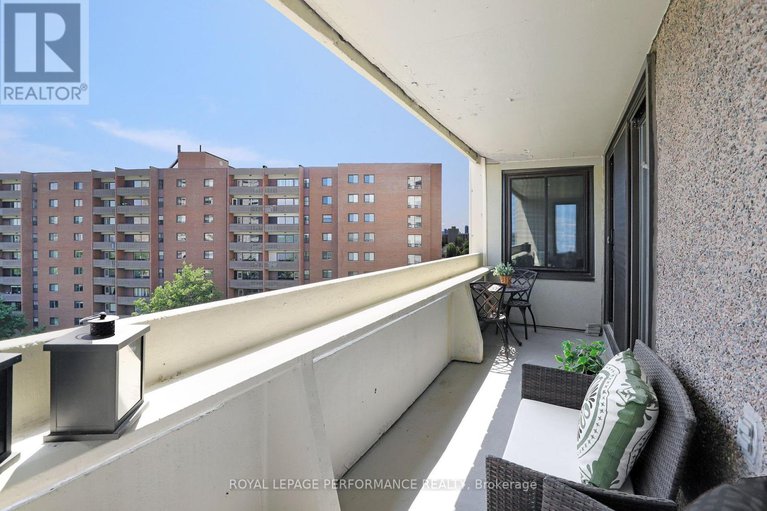 28505384/1002-1171-ambleside-drive/woodroffe/ottawa/ontario/K2B8G6_23