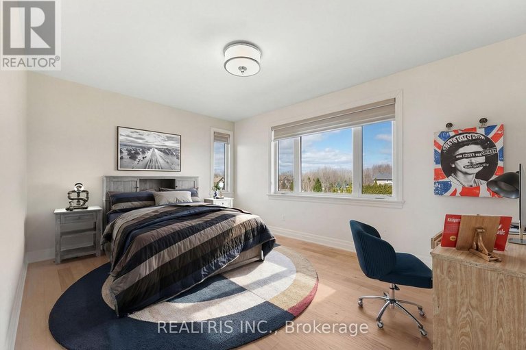 29604659/5813-red-castle-ridge/manotick-east-to-manotick-station/ottawa/ontario/K4M0A4_18