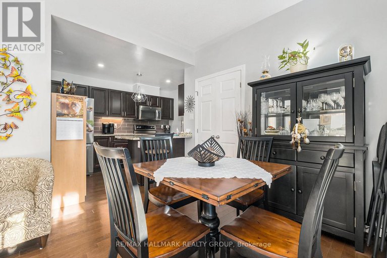 28133866/i-362-wood-acres-grove/blossom-parkkemp-parkfindlay-creek/ottawa/ontario/K1T0M7_7