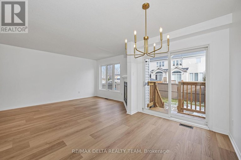 29231240/216-forestcrest-street/chapel-hill/ottawa/ontario/K1C7R5_12