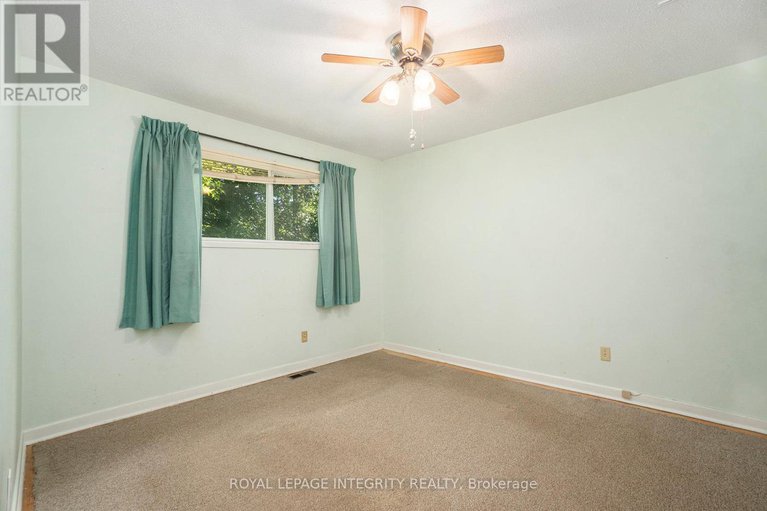 28649416/14-mulvagh-avenue/borden-farmstewart-farmcarleton-heightsparkwood-hills/ottawa/ontario/K2E6M6_22