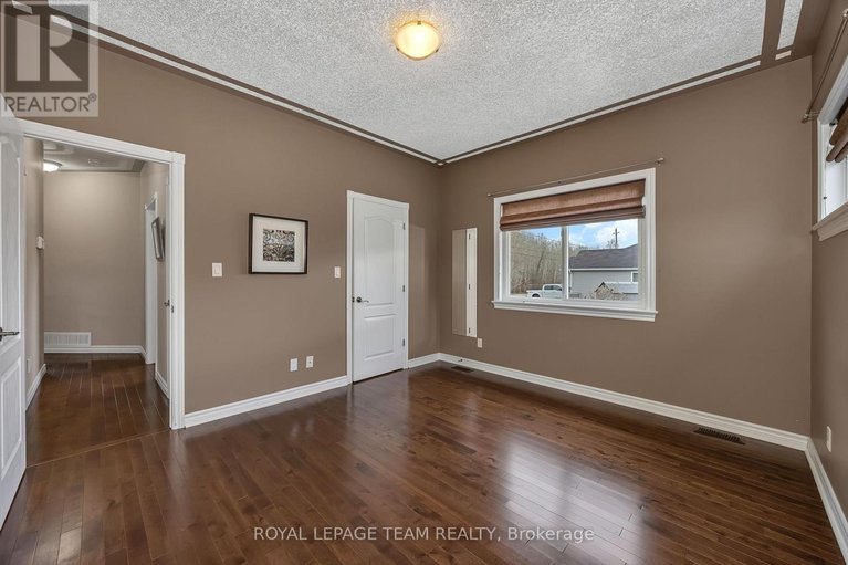 29656052/2-westerra-way/kemptville/north-grenville/ontario/K0G1J0_23