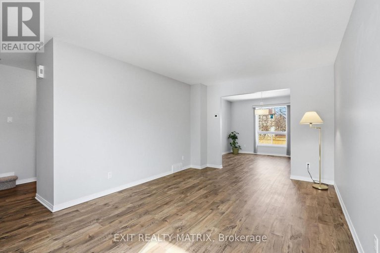 29434401/57-rosegarden-crescent/hunt-club-parkgreenboro/ottawa/ontario/K1T3A9_7