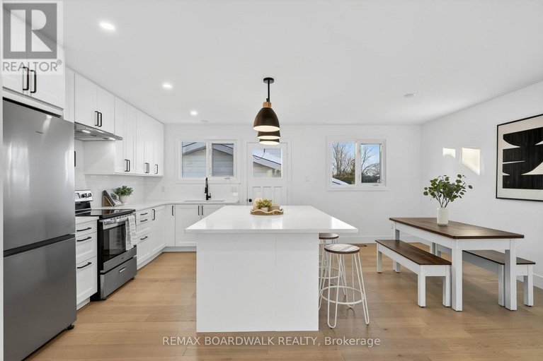 29437074/38-courtney-road-w/glencairnhazeldean/ottawa/ontario/K2L1L8_11