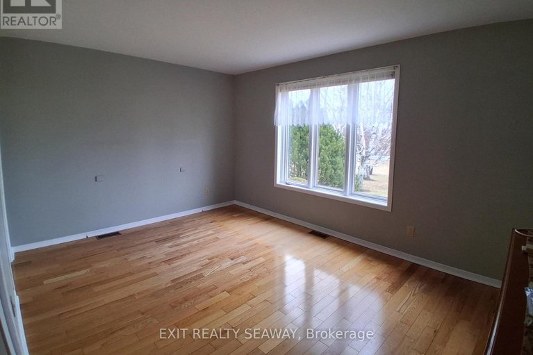 29541382/5514-county-road-16-road-n/iroquois/south-dundas/ontario/K0E1K0_20