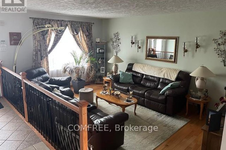 28325914/54-albert-street/embrun/russell/ontario/K0A1W0_10