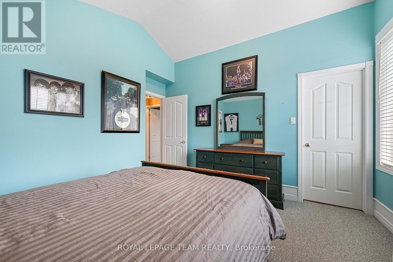 29619101/844-giant-cedars-crescent/riverside-southgloucester-glen/ottawa/ontario/K1V1N9_37