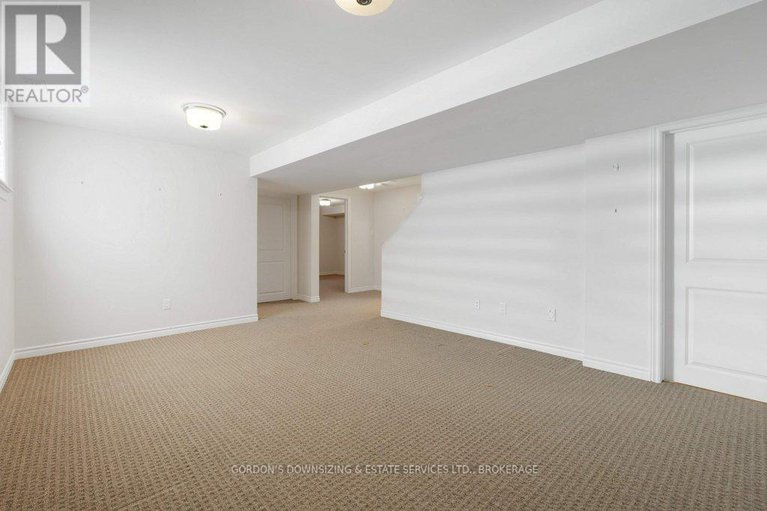 29090696/281-brambling-way/half-moon-bay/ottawa/ontario/K2J6E3_31