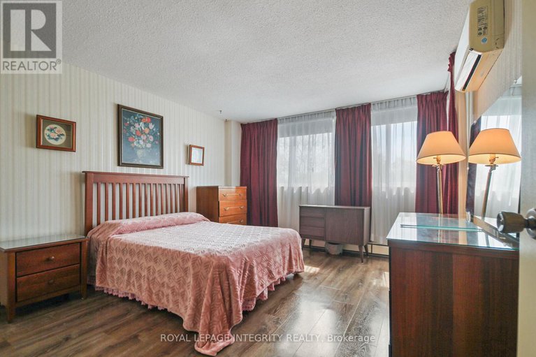 29276381/114-2650-southvale-crescent/sheffield-glenindustrial-park/ottawa/ontario/K1B4S9_19