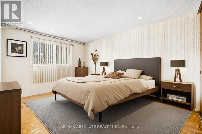 29023589/120-woodfield-drive/tanglewood/ottawa/ontario/K2G0A3_8