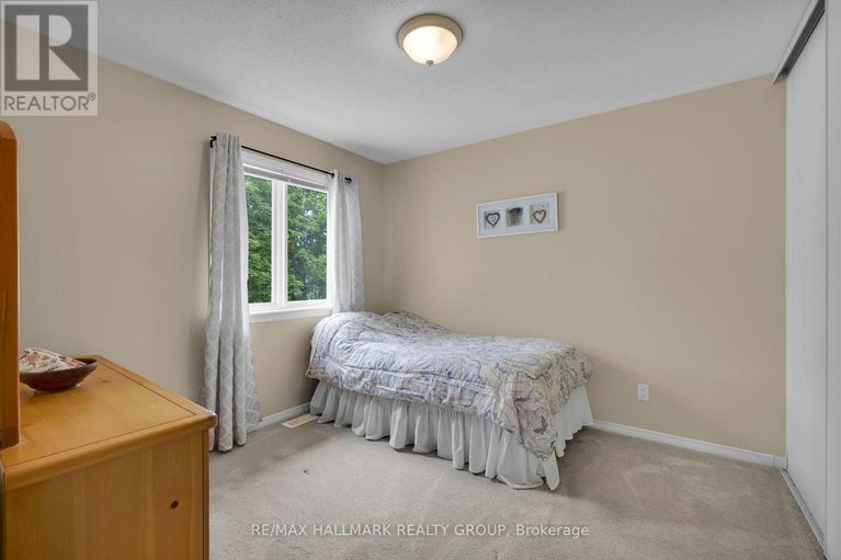 28476381/4136-wolfe-point-way/riverside-southgloucester-glen/ottawa/ontario/K1V1P4_28