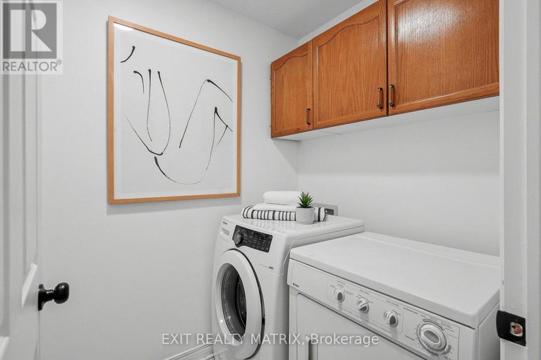 29346779/727-brome-crescent/fallingbrookridgemount/ottawa/ontario/K4A3G8_24