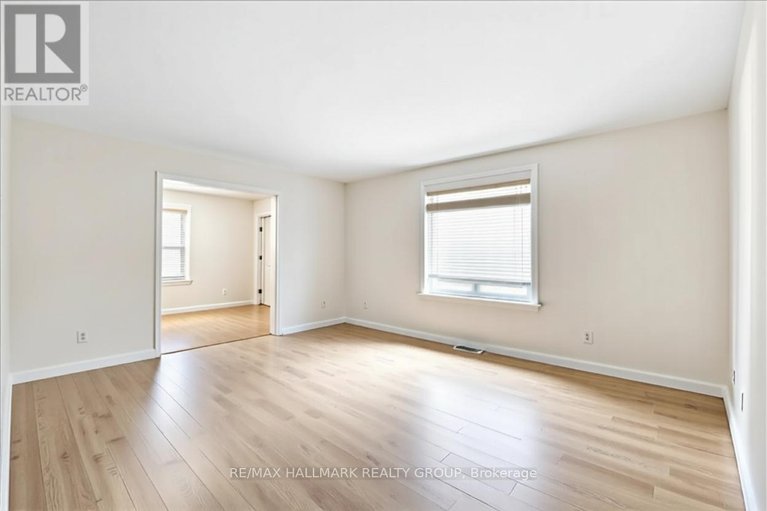 29565286/6-robina-avenue/westcliffe-estates/ottawa/ontario/K2H9R3_4