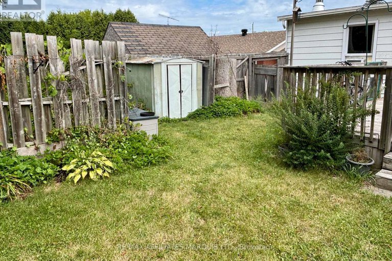 28764932/452-dominion-st-street-s/alexandria/north-glengarry/ontario/K0C1A0_25