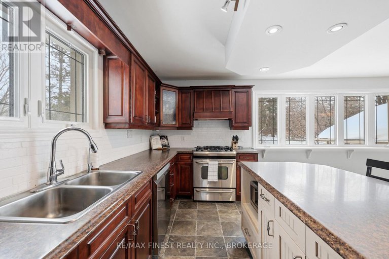 29422914/2518-rideau-ferry-road/drummondnorth-elmsley-north-elmsley-twp/drummondnorth-elmsley/ontario/K7H3C7_27