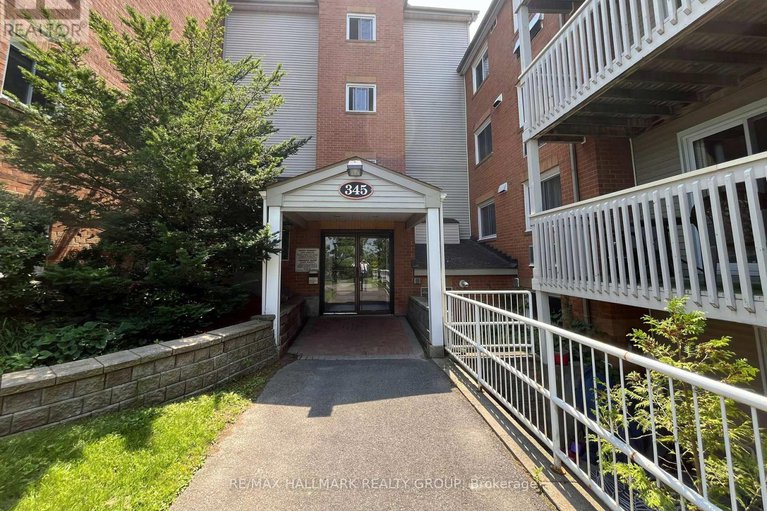 28618067/108-345-centrum-boulevard/bilberry-creekqueenswood-heights/ottawa/ontario/K1E3W9_1