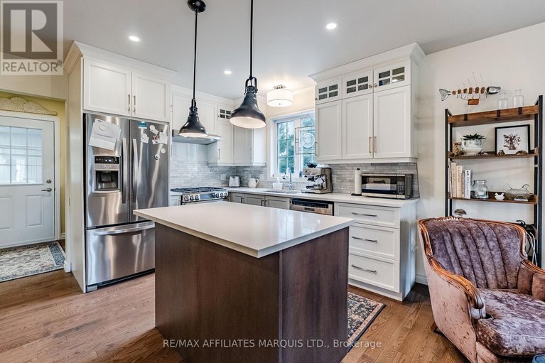 28911560/100-front-street-e/alexandria/north-glengarry/ontario/K0C1A0_10