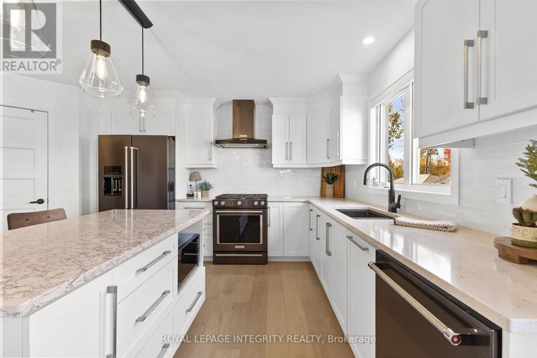 29651111/204-hybrid-street/embrun/russell/ontario/K0A1W0_8