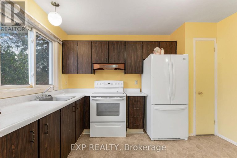 29125286/48-2276-orient-park-drive/blackburn-hamlet-south/ottawa/ontario/K1B4Z7_12