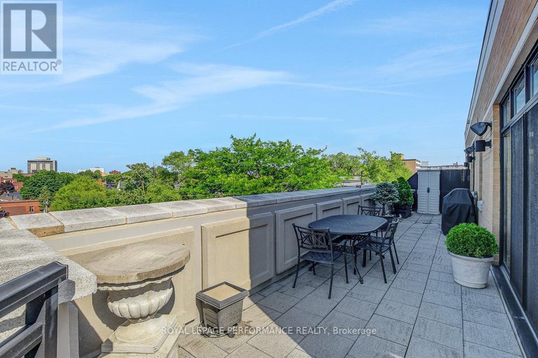 28544593/ph2-260-besserer-street/sandy-hill/ottawa/ontario/K1N1J3_22