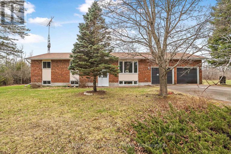 28239136/684-county-road-44-road/north-grenville-twp-kemptville-south/north-grenville/ontario/K0G1J0_1