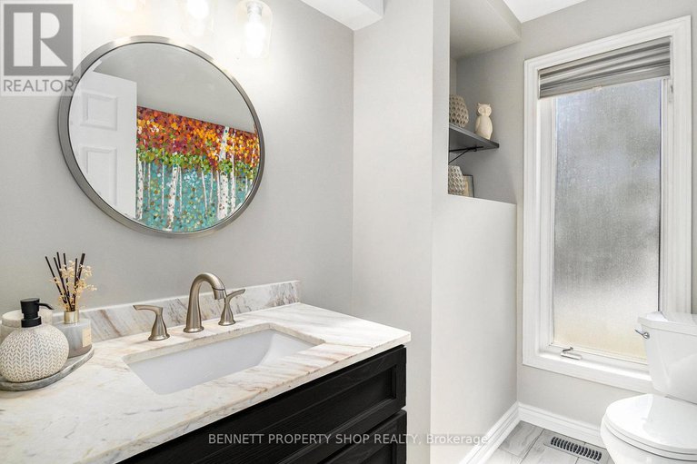 28963479/436-yves-street/town-of-rockland/clarence-rockland/ontario/K4K1E9_13