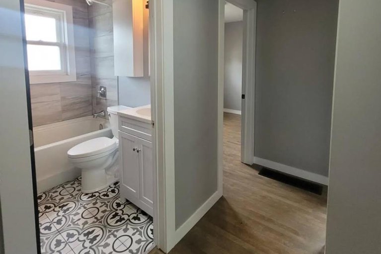 29084025/726-cummings-avenue/castle-heightsrideau-high/ottawa/ontario/K1K2L1_15