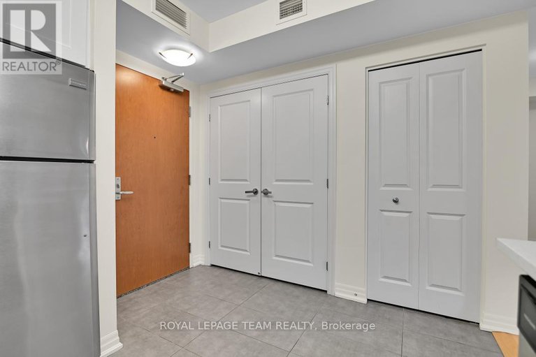 29353562/703-242-rideau-street/sandy-hill/ottawa/ontario/K1N0B7_7