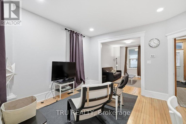 29377340/355-cambridge-street-n/west-centre-town/ottawa/ontario/K1R7B3_11