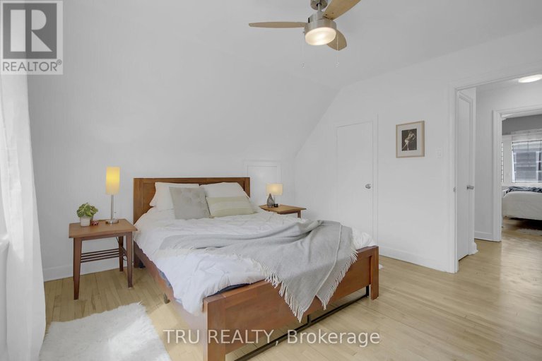 28250673/1311-laperriere-avenue/carlington/ottawa/ontario/K1Z7R9_24
