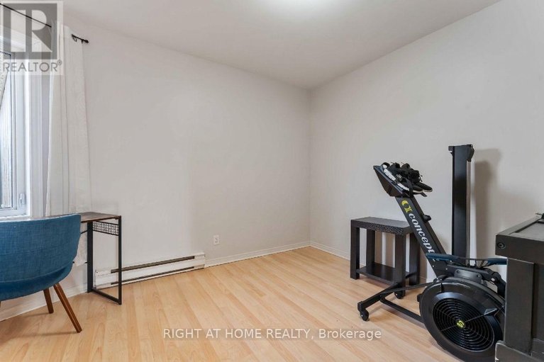 29450366/6-2-columbus-avenue/overbrook/ottawa/ontario/K1K1R3_14