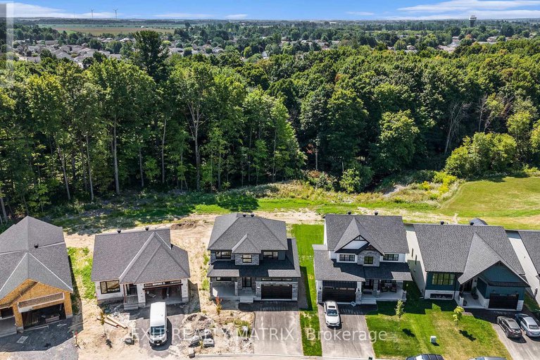 29259370/1355-fribourg-street/embrun/russell/ontario/K0A1W0_21