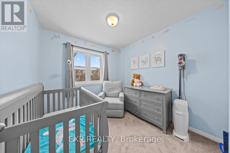 29354269/44-coralbell-private/hunt-club-parkgreenboro/ottawa/ontario/K1T3Z9_24