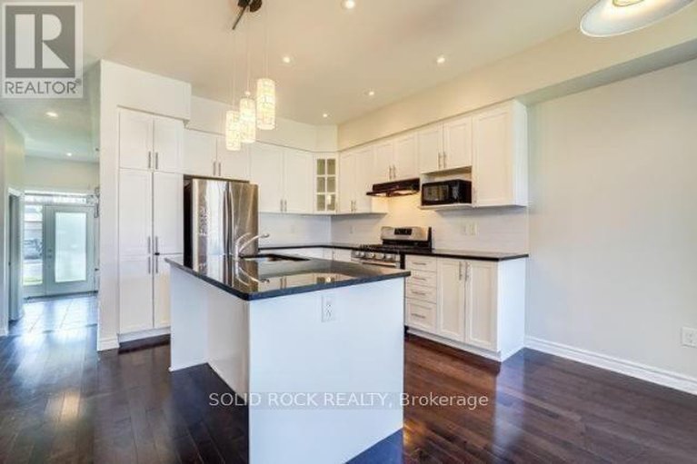 28821782/604-tennant-way/riverside-southgloucester-glen/ottawa/ontario/K4M0C6_7