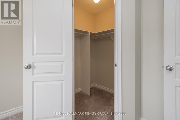 28443105/208-sittelle-private/fallingbrookgardenway-south/ottawa/ontario/K4A1G1_34