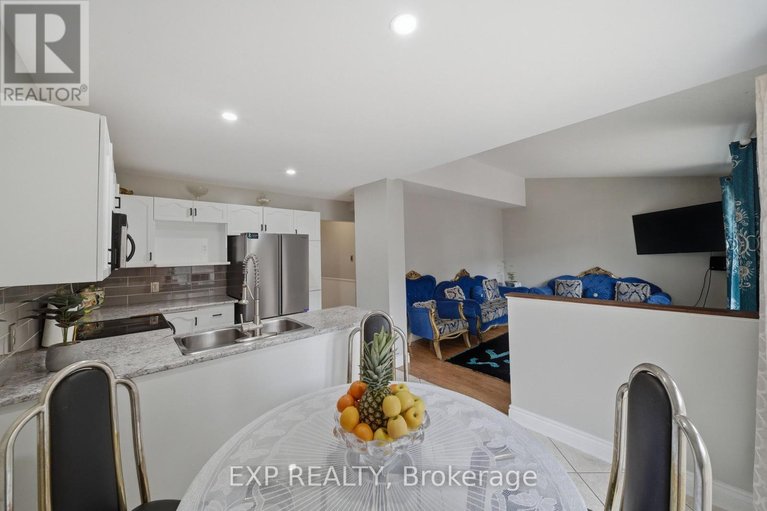 29481548/180-equestrian-drive/bridlewood/ottawa/ontario/K2M2B9_16