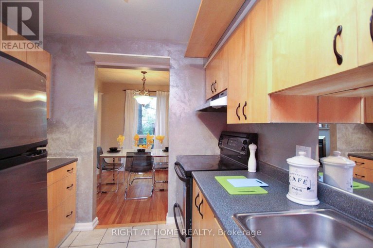 28367291/a-311-presland-road/overbrookcastle-heights/ottawa/ontario/K1K2B6_7