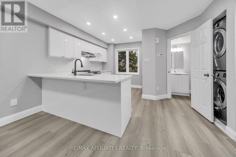 29140441/714-sanibel-private/westcliffe-estates/ottawa/ontario/K2H0A8_19