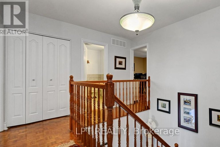 29603325/624-pleasant-park-road/playfair-park/ottawa/ontario/K1H5N5_28