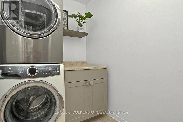 29355426/308-tabaret-street/emerald-meadowstrailwest/ottawa/ontario/K2M0B8_39