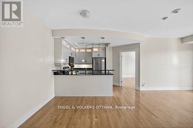 29608372/505-95-bronson-avenue/ottawa-centre/ottawa/ontario/K1R1E2_21
